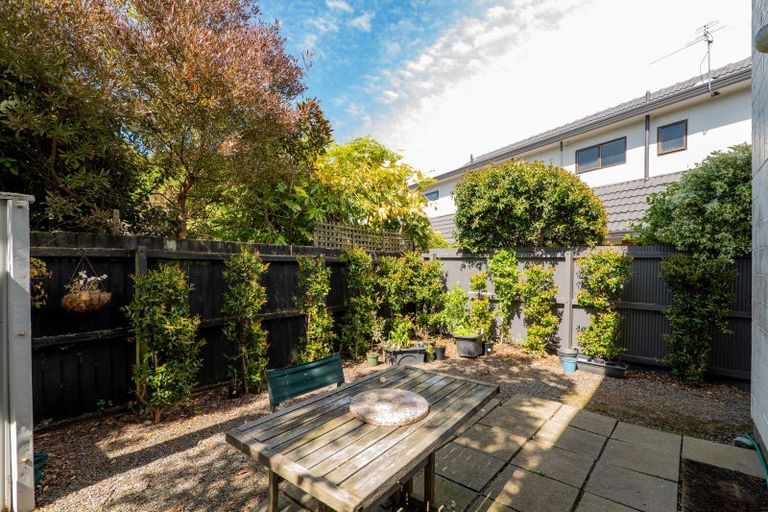 Photo of property in 4/88 Office Road, Merivale, Christchurch, 8014