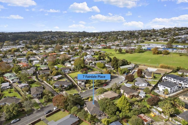 Photo of property in 7 Fairdale Place, Birkdale, Auckland, 0626