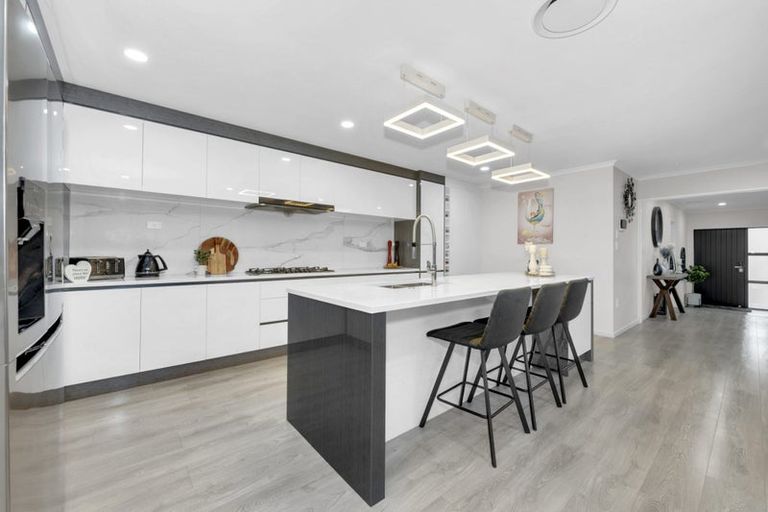 Photo of property in 3 Tannaghmore Drive, Flat Bush, Auckland, 2019