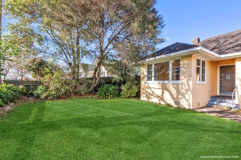 Photo of property in 616 Featherston Street, Roslyn, Palmerston North, 4414