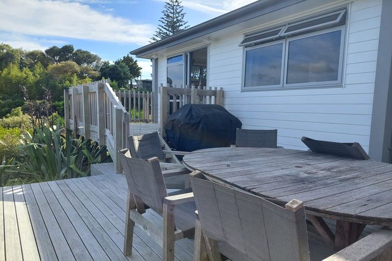 Photo of property in 23 Manukau Road, Raglan, 3225