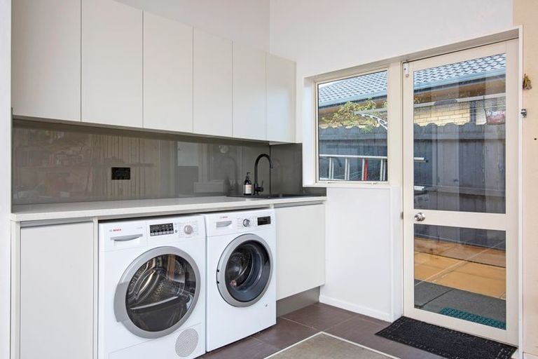 Photo of property in 8 Moycullien Lane, East Tamaki Heights, Auckland, 2016