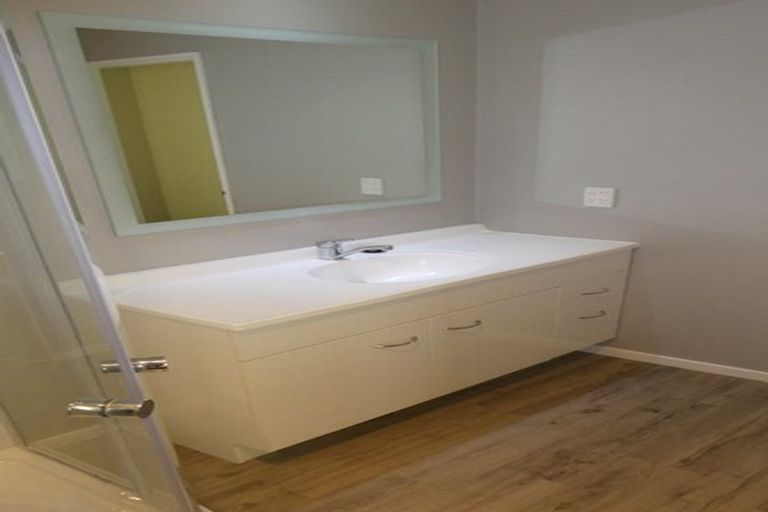 Photo of property in 6/31 Brockworth Place, Riccarton, Christchurch, 8011