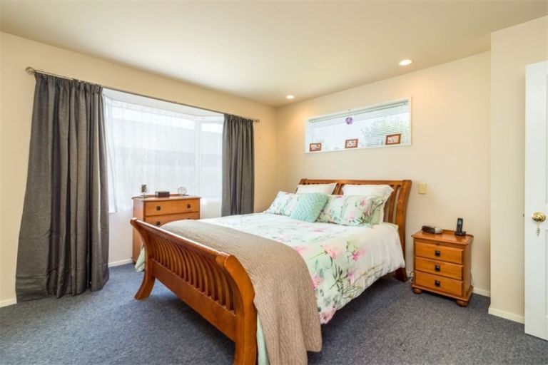 Photo of property in 4 Parkinson Place, Woodend, 7610