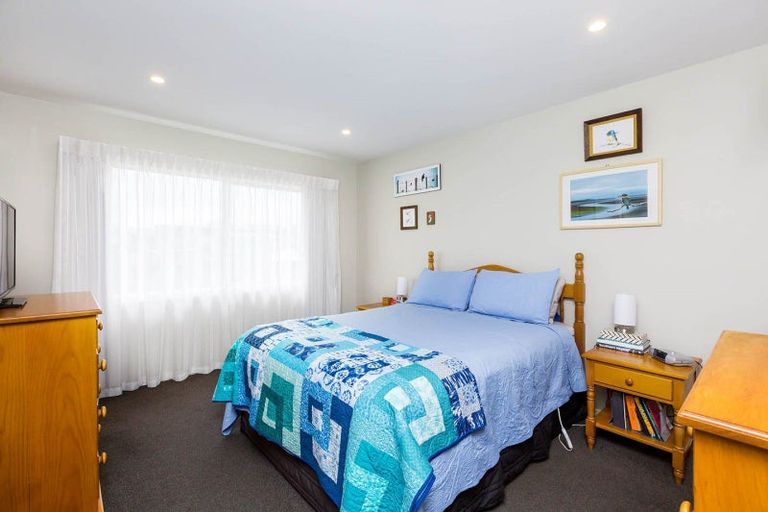 Photo of property in 15a Kiln Street, Silverstream, Upper Hutt, 5019