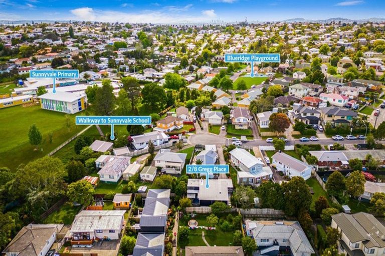 Photo of property in 2/8 Gregg Place, Sunnyvale, Auckland, 0612