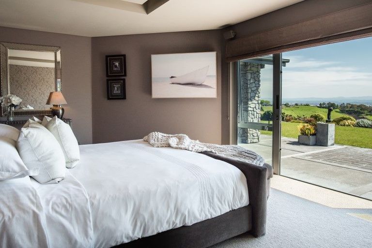 Photo of property in 266 Black Barn Road, Havelock North, 4294