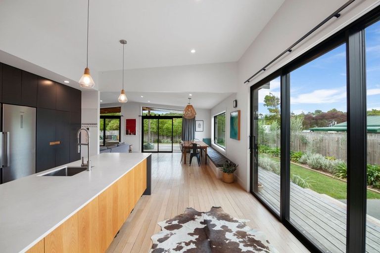 Photo of property in 12 Broadsea Avenue, Ruby Bay, Mapua, 7005