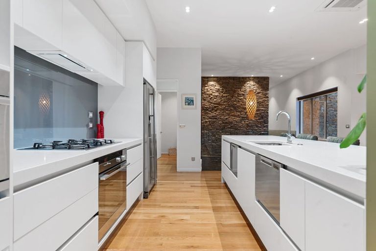 Photo of property in 118a Centaurus Road, Huntsbury, Christchurch, 8022