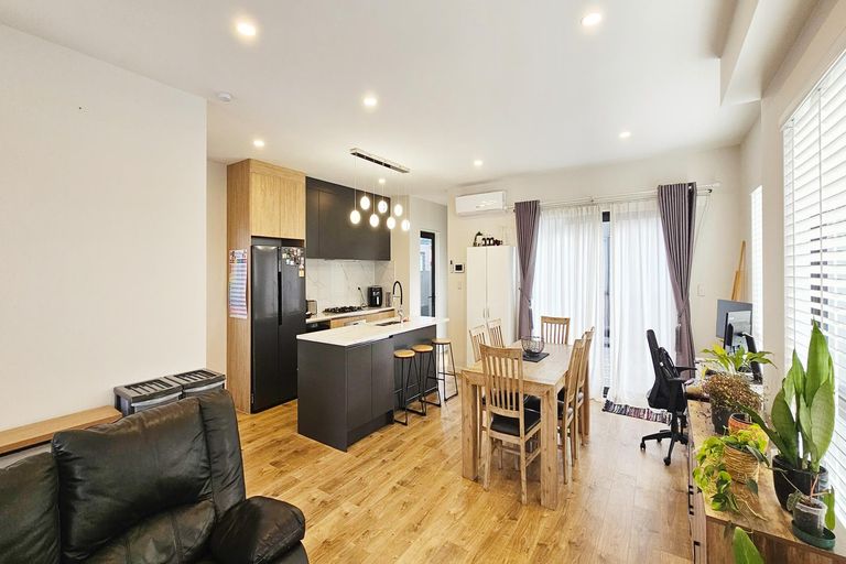 Photo of property in 23 Fredrick Hanson Road, Papakura, 2110