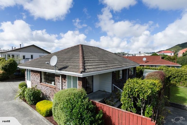 Photo of property in 27 Parkvale Road, Karori, Wellington, 6012