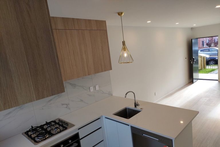 Photo of property in 21 Treeline Lane, Flat Bush, Auckland, 2019