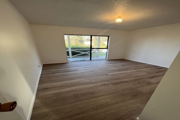 Photo of property in 13 Cottam Grove, Northcross, Auckland, 0632