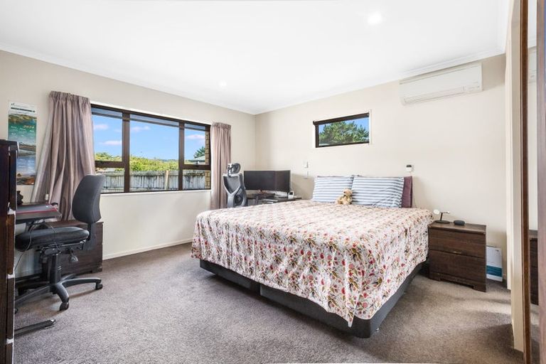 Photo of property in 13 Woodland Grove, Wainuiomata, Lower Hutt, 5014