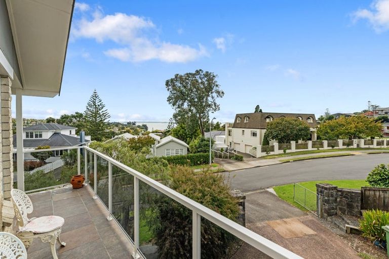 Photo of property in 30 Evelyn Road, Cockle Bay, Auckland, 2014