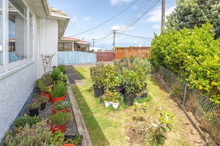Photo of property in 27 Murch Place, Tawhero, Whanganui, 4500