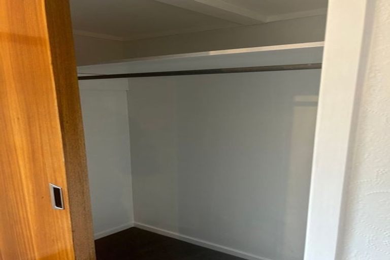 Photo of property in 40 Tiraumea Drive, Pakuranga, Auckland, 2010