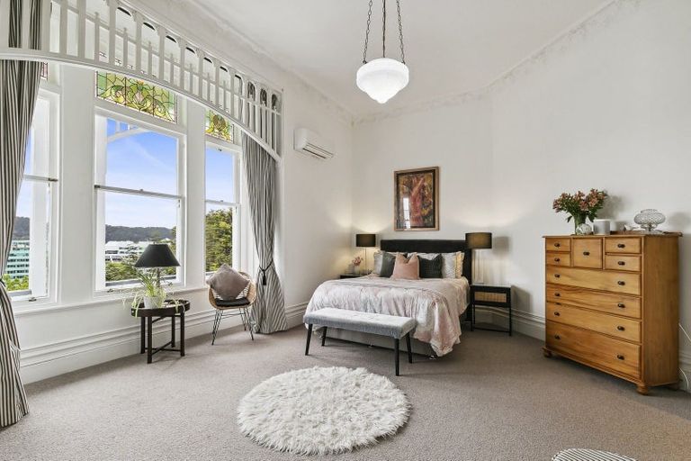 Photo of property in 2/219 The Terrace, Wellington Central, Wellington, 6011