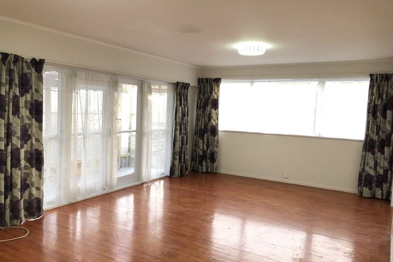 Photo of property in 28a Longburn Road, Henderson, Auckland, 0610
