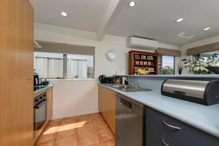 Photo of property in 5/103 Swanson Road, Henderson, Auckland, 0610