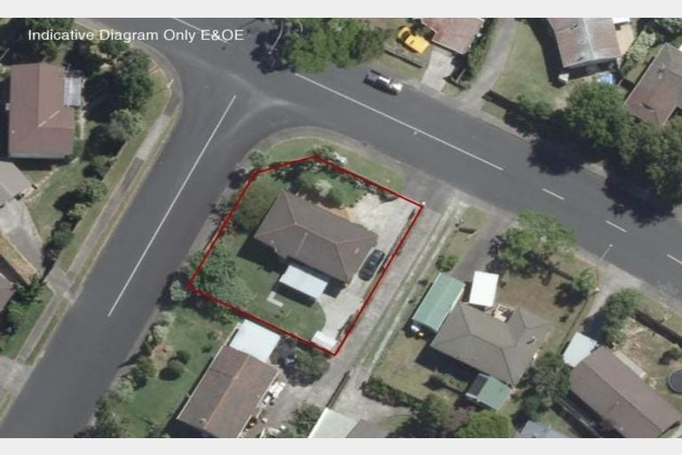 Photo of property in 73 Oreil Avenue, West Harbour, Auckland, 0618