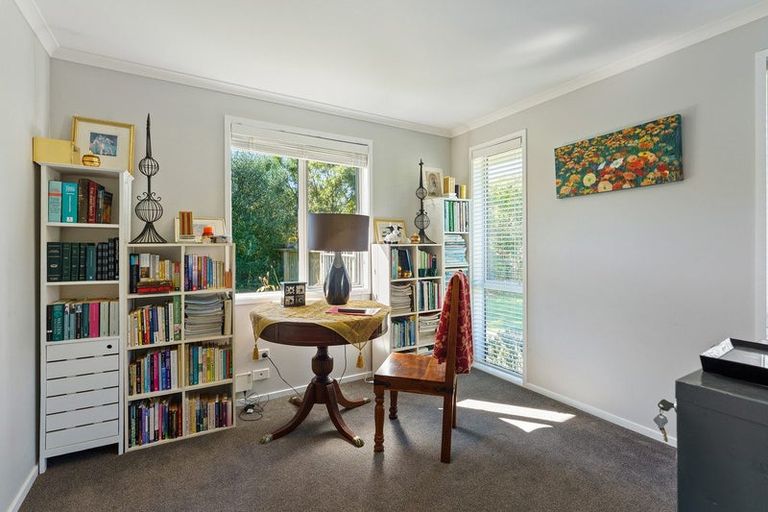 Photo of property in 63 Waipunahau Road, Waikanae, 5036