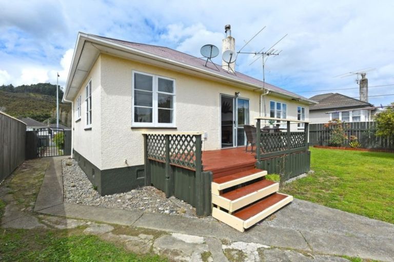 Photo of property in 1319 High Street, Taita, Lower Hutt, 5011