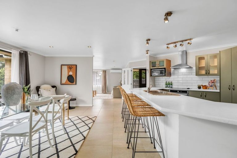 Photo of property in 107 High Street, Oxford, 7430