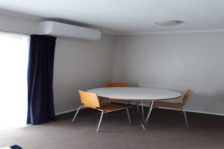 Photo of property in 203 Fitzherbert Avenue, West End, Palmerston North, 4410