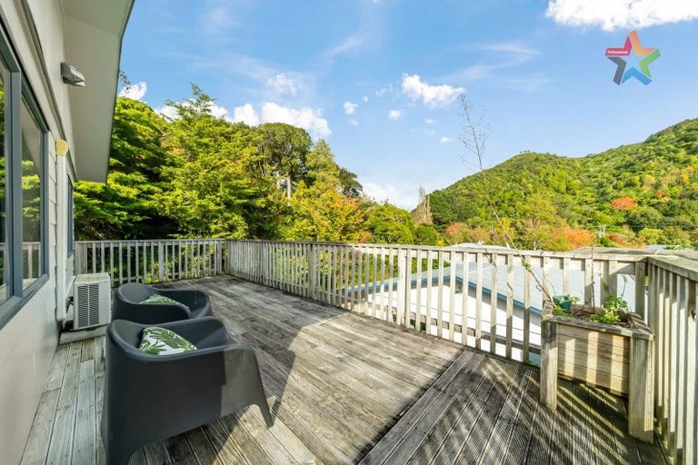 Photo of property in 30 Plateau Road, Te Marua, Upper Hutt, 5018