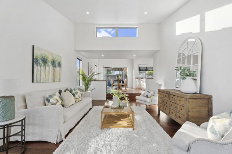 Photo of property in 14a Wellesley Road, Mangere Bridge, Auckland, 2022