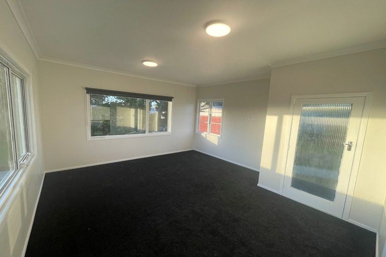 Photo of property in 29 Kahikatea Street, Inglewood, 4330