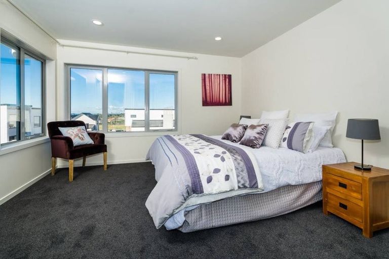 Photo of property in 17 Tihema Lane, Westgate, Auckland, 0614