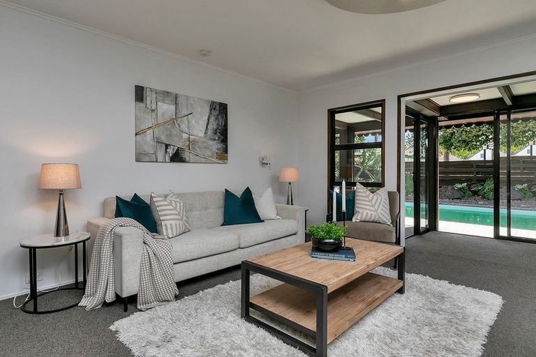 Photo of property in 2/41 Edgeworth Road, Glenfield, Auckland, 0629