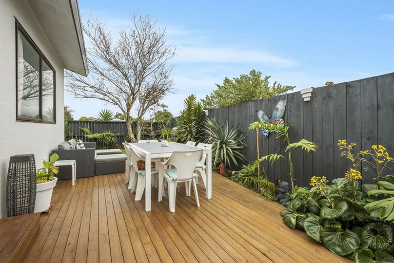 Photo of property in 6b Belray Place, Papamoa Beach, Papamoa, 3118