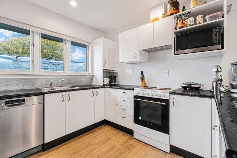 Photo of property in 35 Tauiwi Crescent, Hei Hei, Christchurch, 8042