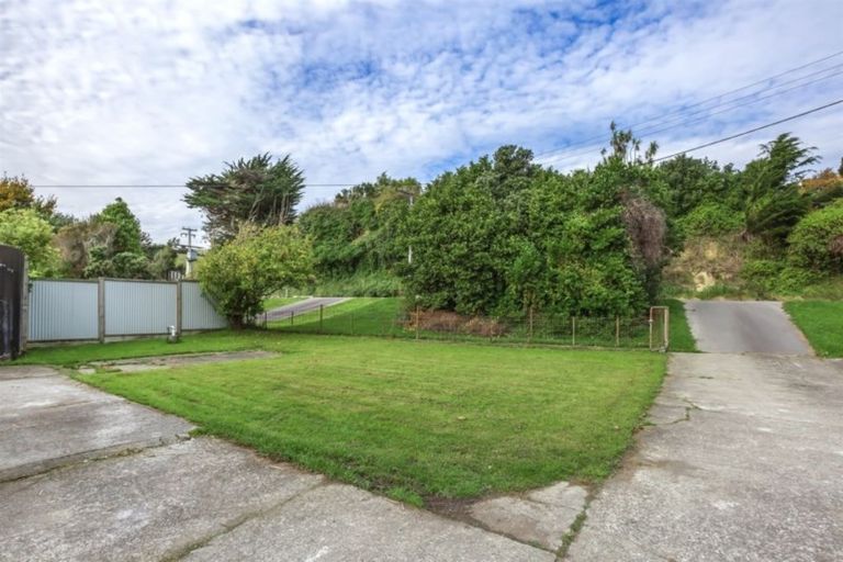 Photo of property in 25 Paekakariki Hill Road, Pauatahanui, Porirua, 5381