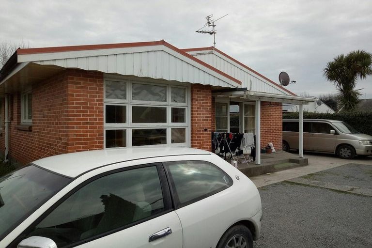 Photo of property in 1/10 Maidstone Road, Ilam, Christchurch, 8041