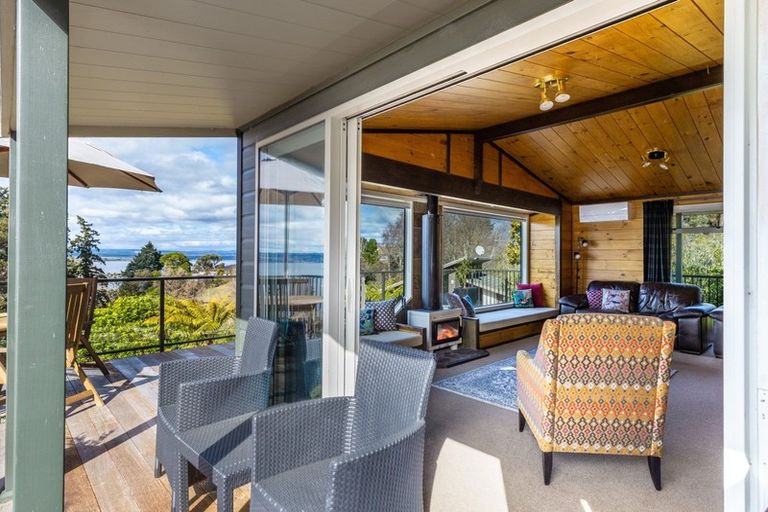 Photo of property in 28 Ewing Grove, Acacia Bay, Taupo, 3330