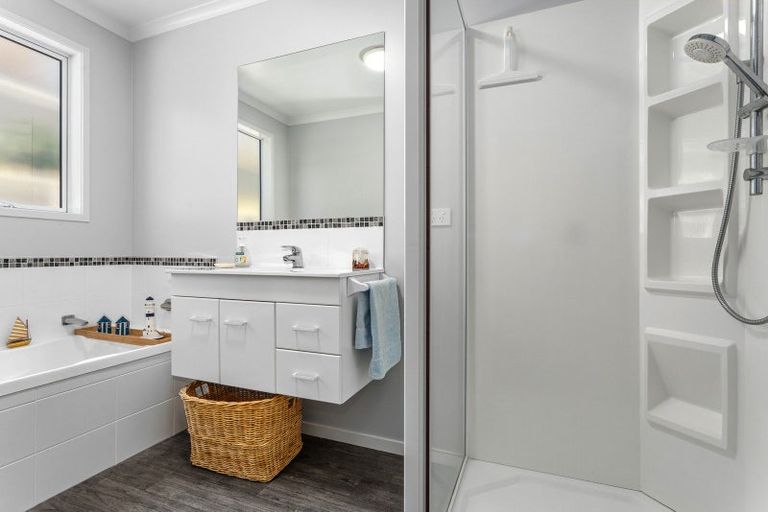 Photo of property in 33 Omega Place, Coastlands, Whakatane, 3120