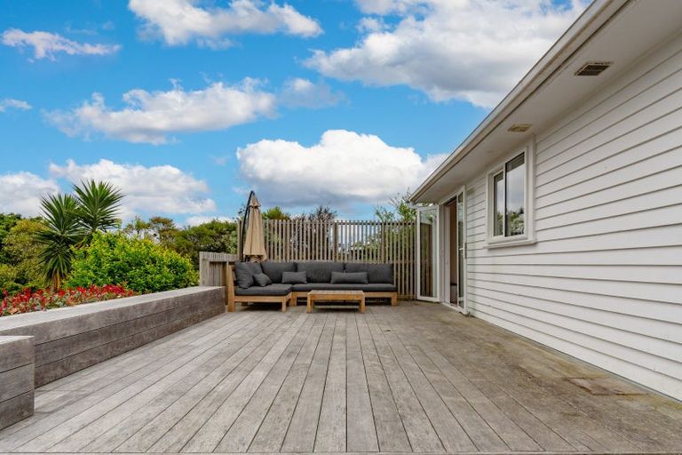 Photo of property in 70 Mcentee Road, Waitakere, Auckland, 0816