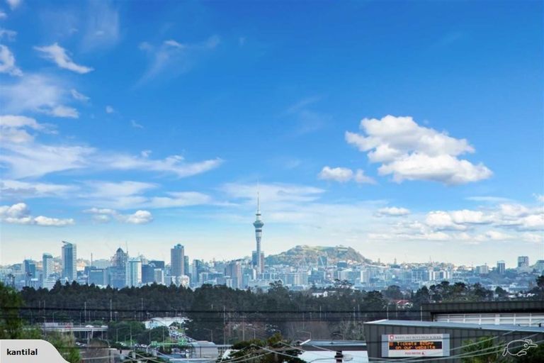 Photo of property in 65 Forrest Hill Road, Milford, Auckland, 0620