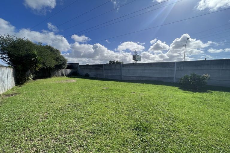 Photo of property in 25 Marewa Street, Te Atatu South, Auckland, 0610
