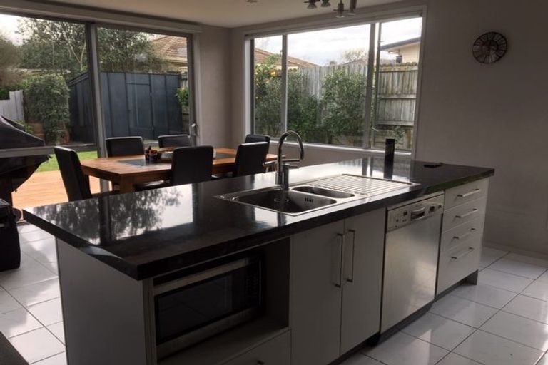 Photo of property in 16 Eagle Street, Welcome Bay, Tauranga, 3112