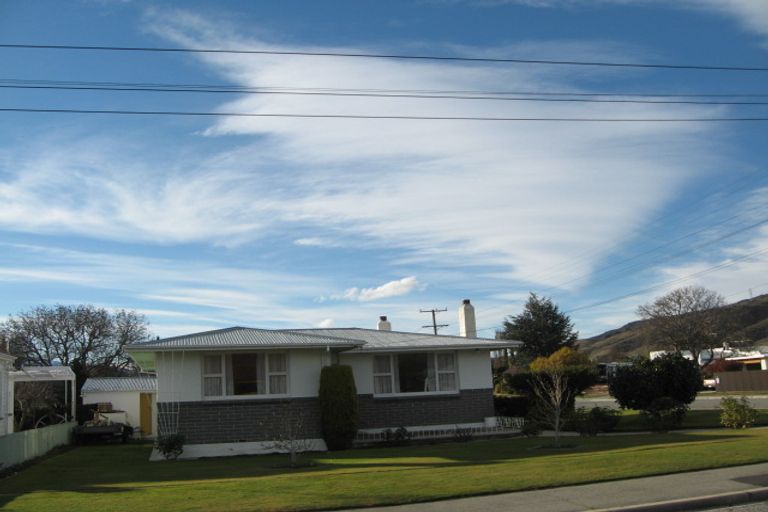 Photo of property in 15 Ray Street, Cromwell, 9310