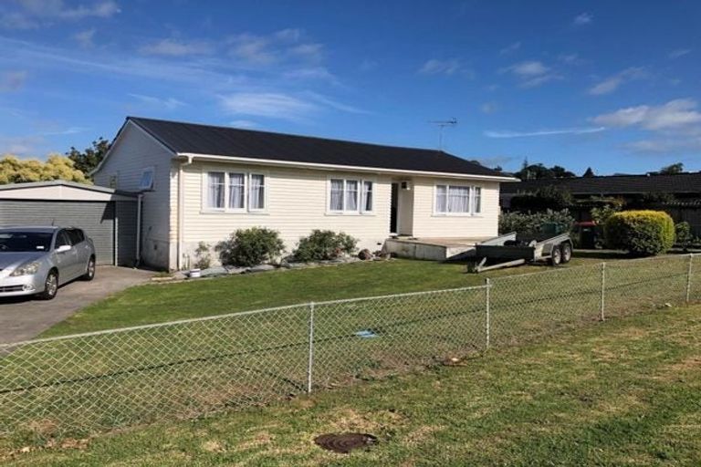 Photo of property in 2/75 Moore Street, Howick, Auckland, 2014