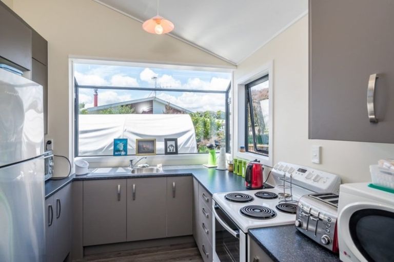 Photo of property in 8a Elder Grove, Paraparaumu, 5032