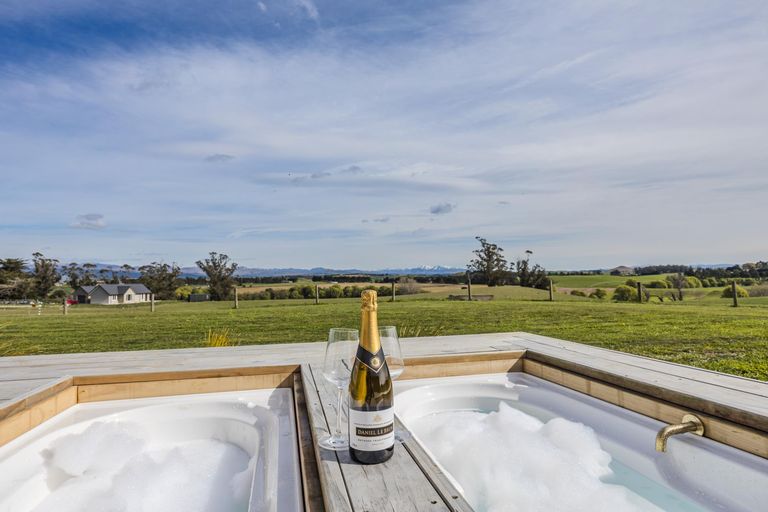 Photo of property in 389 Teschemakers Road, Teschemakers, Oamaru, 9492