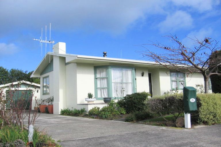 Photo of property in 25 Norrie Street, Feilding, 4702