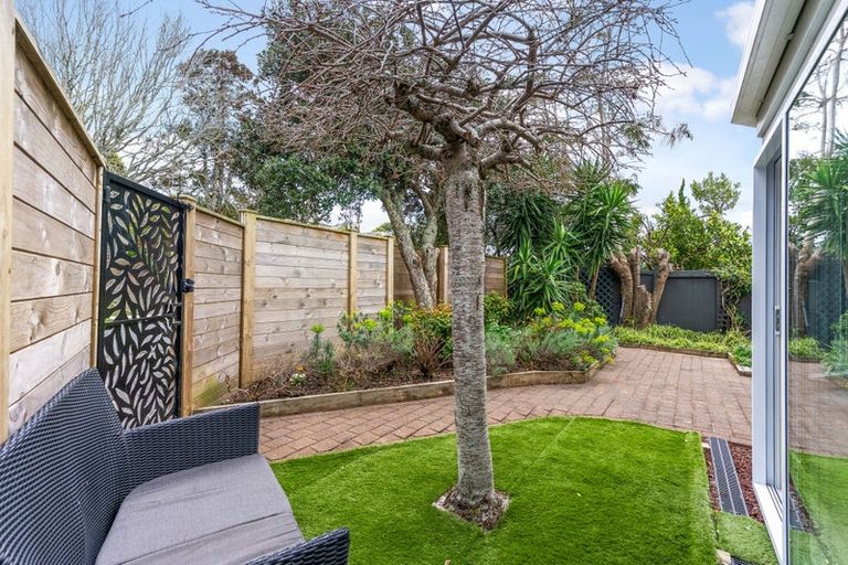 Photo of property in 208 Glamorgan Drive, Torbay, Auckland, 0630